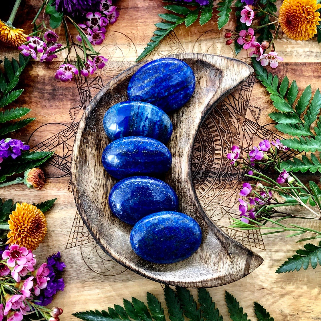Lapis Lazuli Pillow Palm Stone